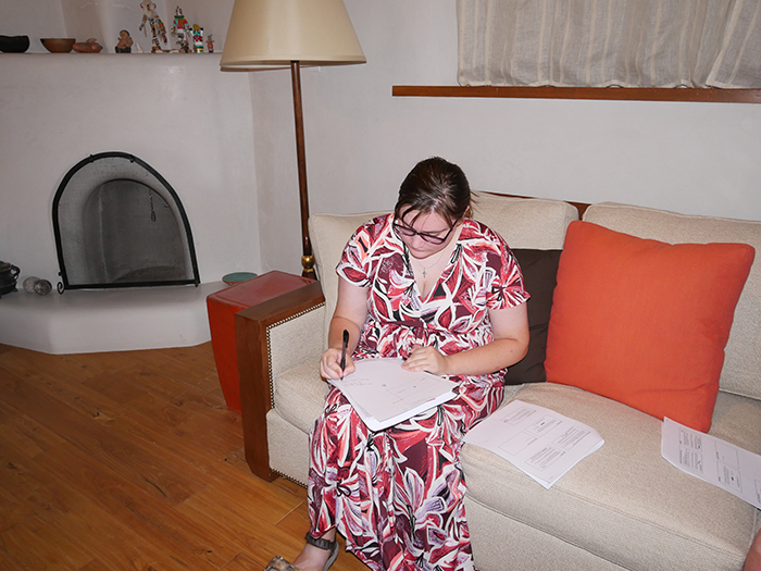 English academic credit course student studying at the Doel Reed Center